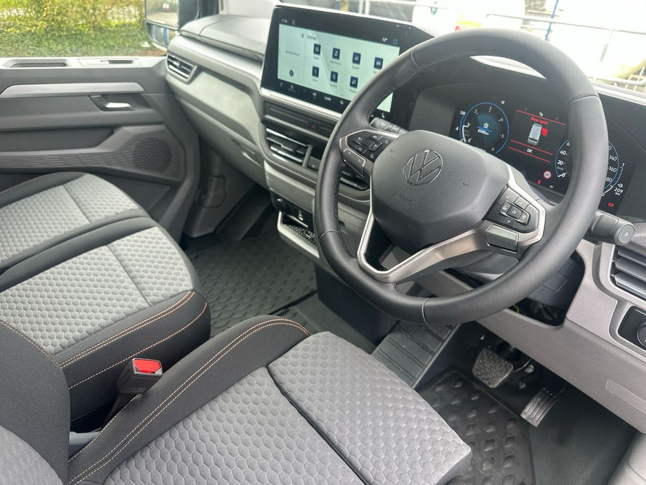 2026 Volkswagen Transporter - image 6