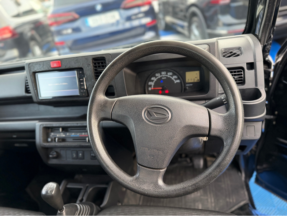 2019 Daihatsu Fourtrak - image 23