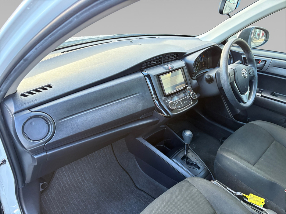 2020 Toyota Corolla - image 10