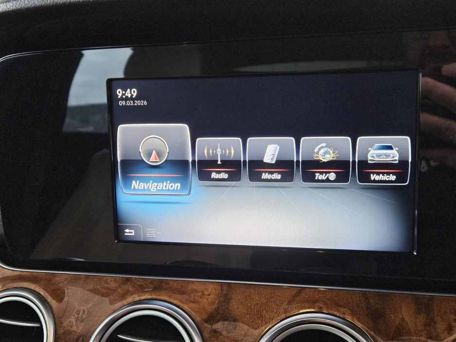 2018 Mercedes-Benz E Class - image 16