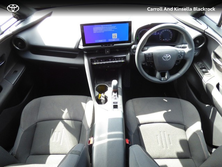 2025 Toyota C-HR - image 7