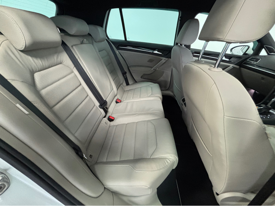 2019 Volkswagen Golf *VOLKSWAGEN GOLF TSI* *LOW MILEAGE* *HEATED LEATHER ELECTRIC SEATS* *WIDE PRONAV SCREEN* *REVERSE CAMERA* *PARKING SENSORS* *DSG AUTOMATIC* *FINANCE AVAILABLE* *TRADE INS WELCOME* €21,950