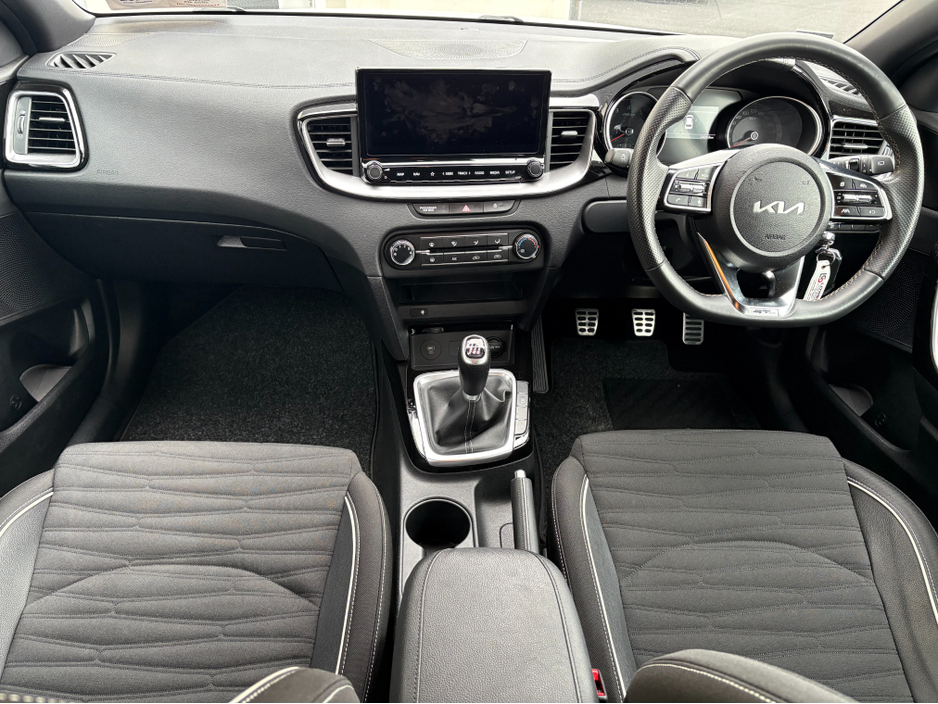 2025 Kia Ceed - image 7