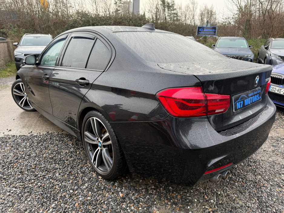 2017 BMW 3 Series - image 5