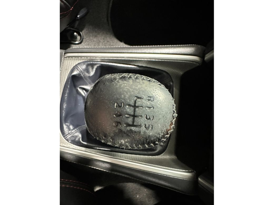 2020 Mitsubishi L200 - image 23