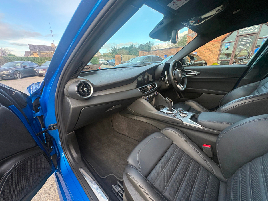 2024 Alfa Romeo Giulia - image 14