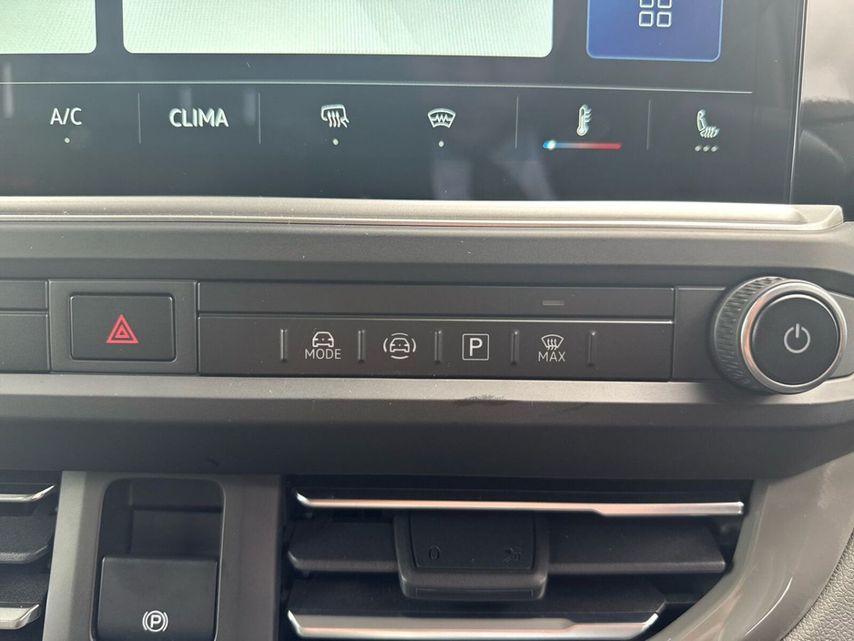 2025 Volkswagen Transporter  €42,475