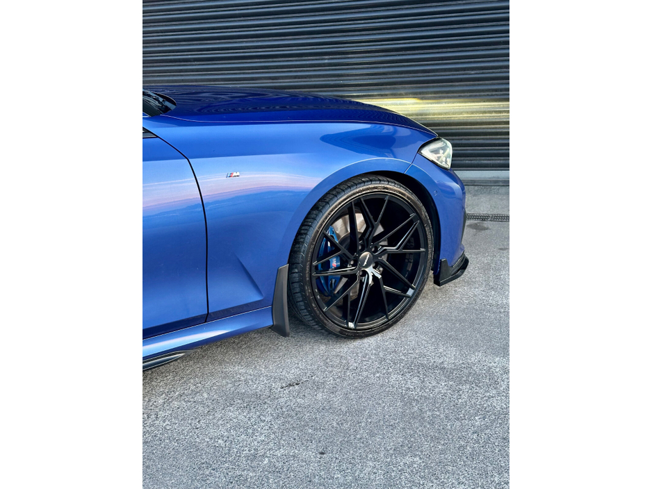 2019 BMW 3 Series - image 12