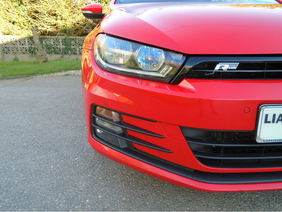 2017 Volkswagen Scirocco - image 12