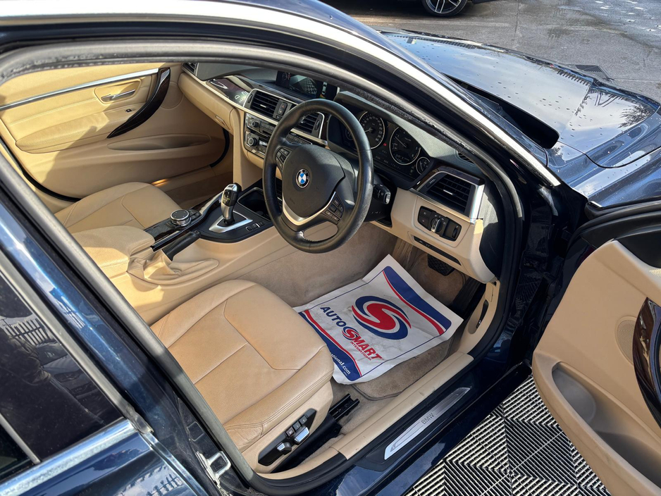 2015 BMW 3 Series - image 4