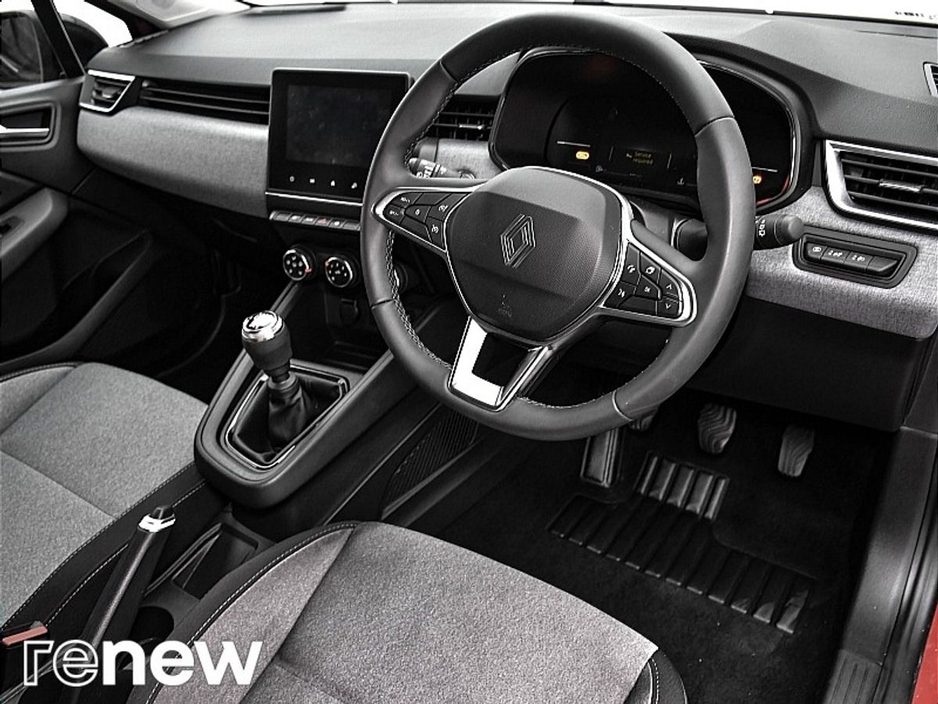 2025 Renault Clio - image 6