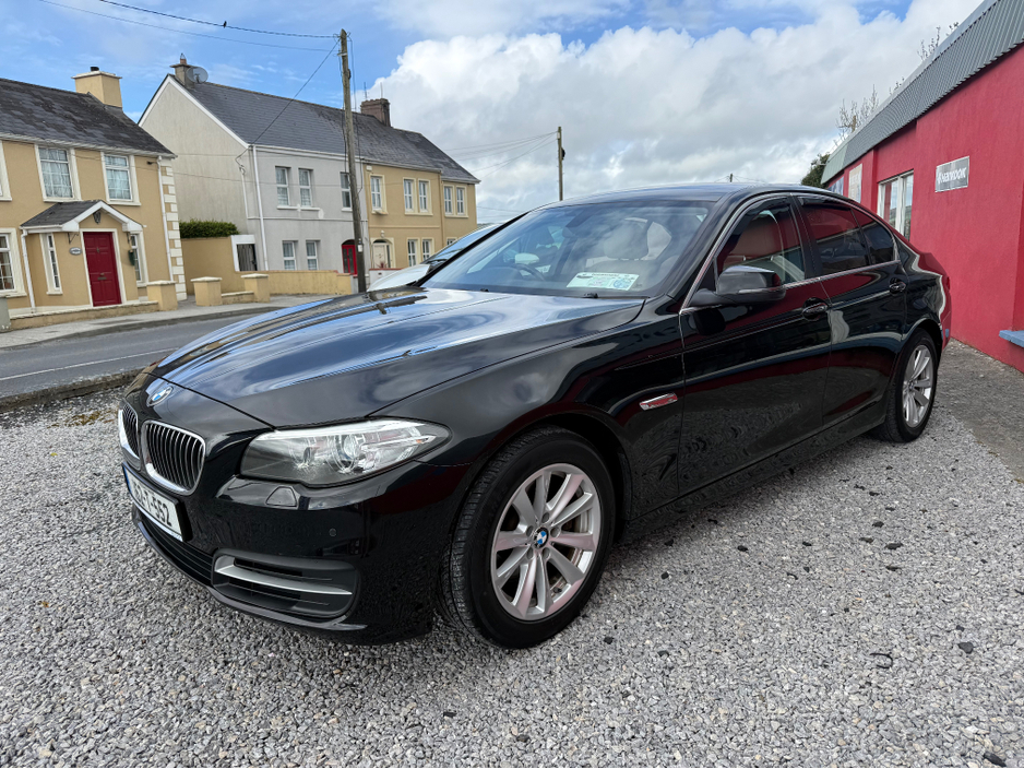 2016 BMW 5 Series - image 3