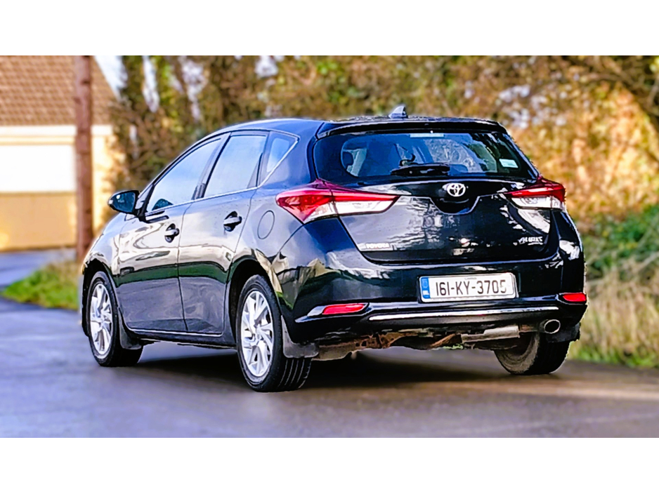 2016 Toyota Auris 1.2T ICON VVT-I 114BHP 5DR €12,900