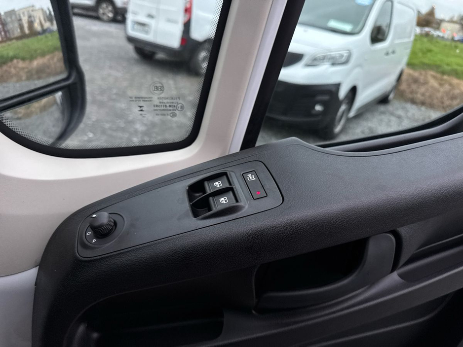 2026 Peugeot Boxer - image 19