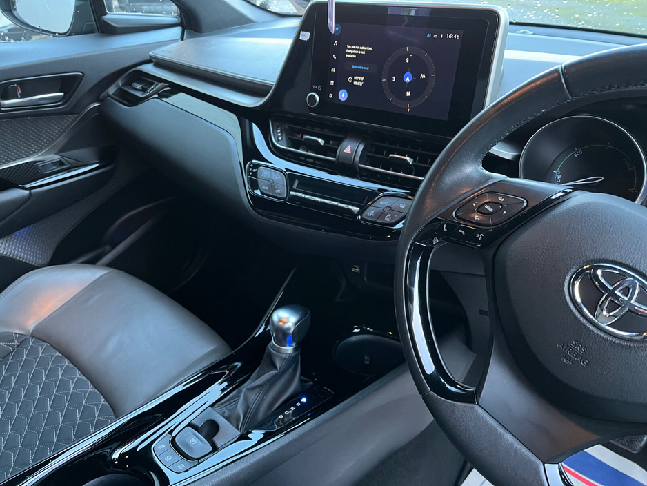 2023 Toyota C-HR 1.8 HYBRID SOL €26,950