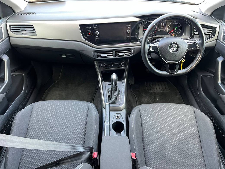 2018 Volkswagen Polo COMFORTLINE 1.0 TSI // APPLE CARPLAY/ANDROID AUTO // DUAL ZONE CLIMATE CONTROL // DIAMOND CUT ALLOYS €15,450