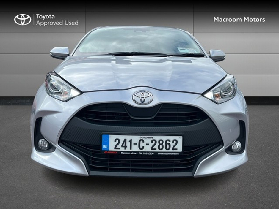 2024 Toyota Yaris - image 5