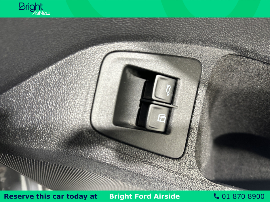 2023 Volkswagen Tiguan - image 21