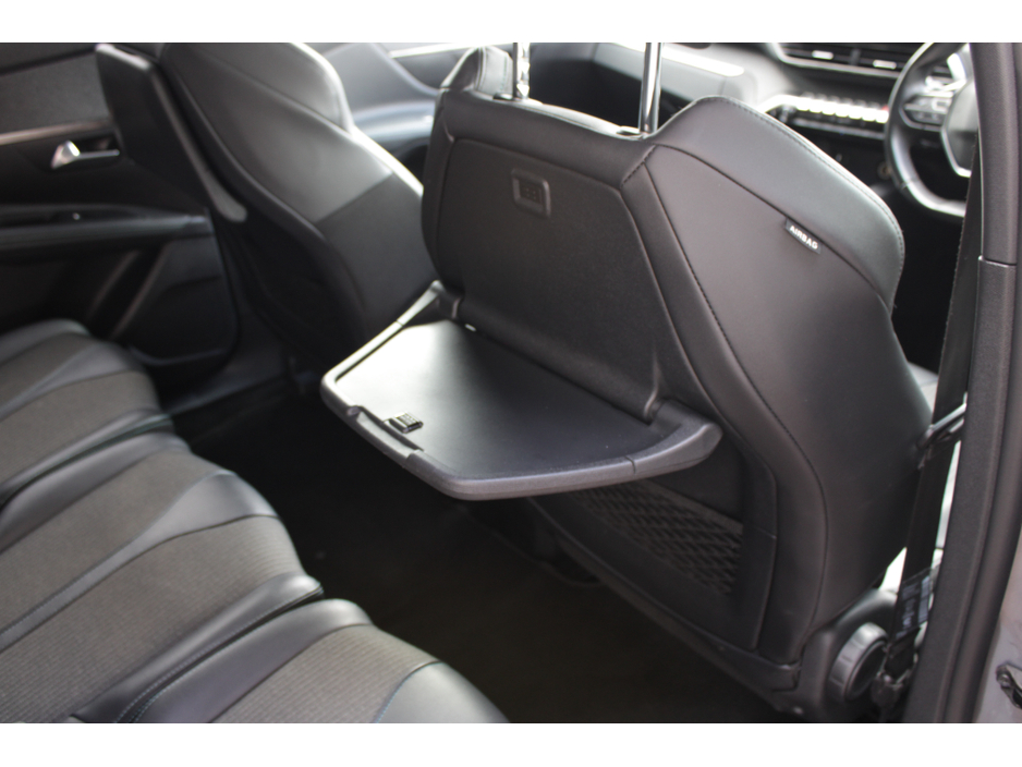 2022 Peugeot 5008 - image 21