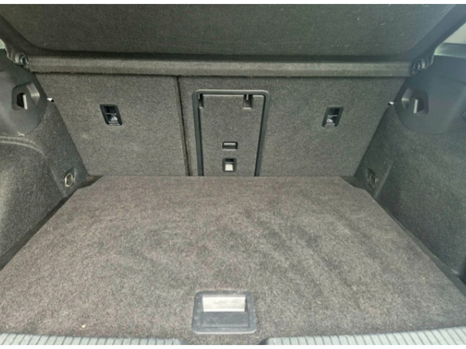 2023 Volkswagen Golf 2.0 TDI LIFE €26,995