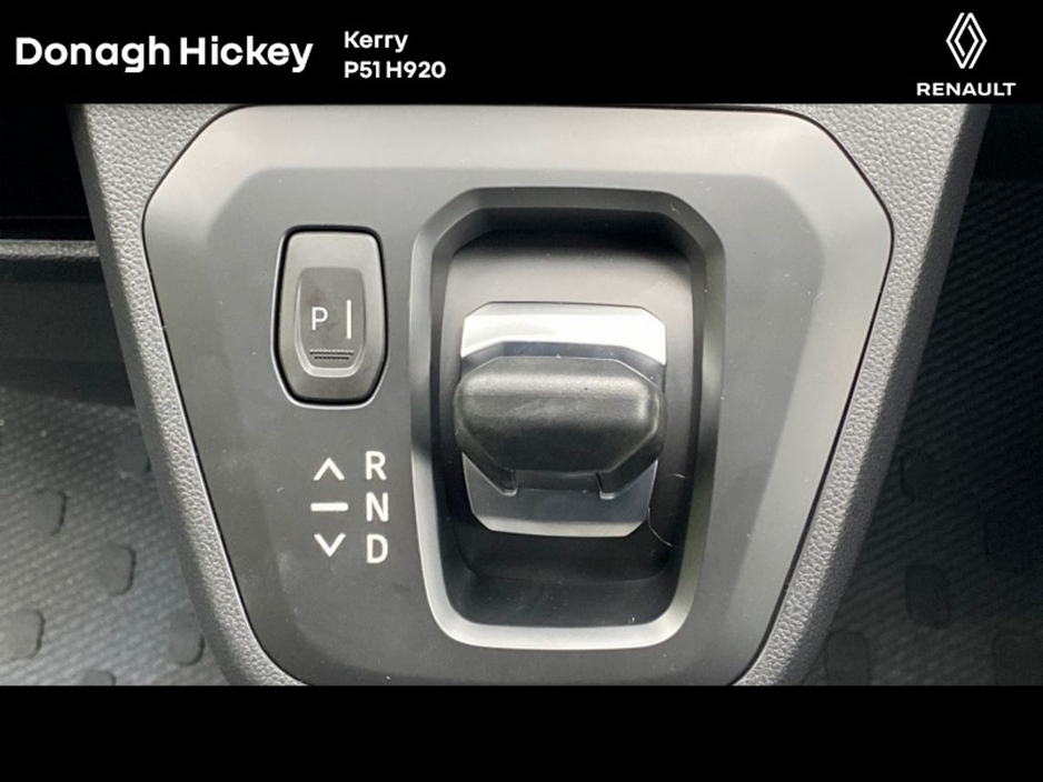 2026 Renault Trafic - image 16