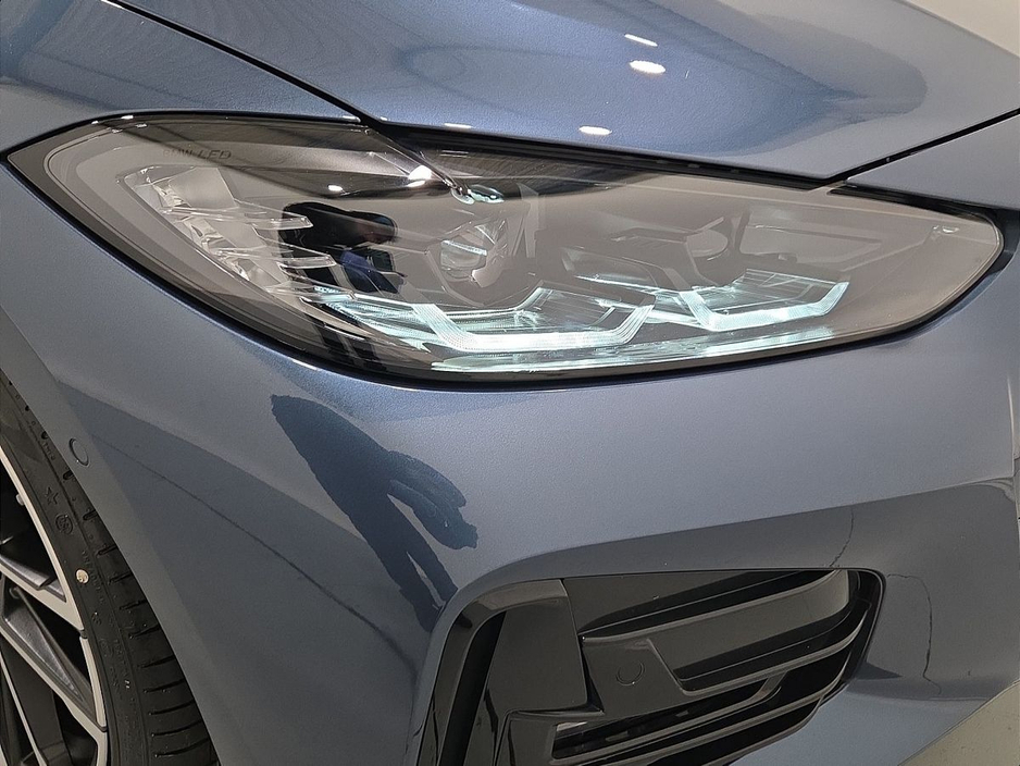 2023 BMW 4 Series - image 21