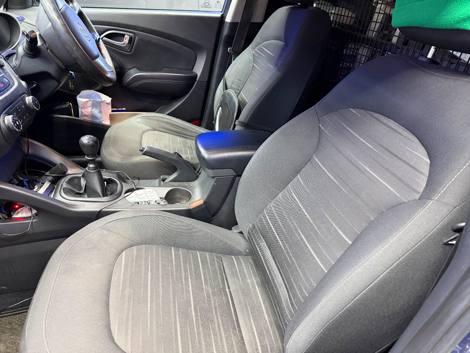 2015 Hyundai ix35 2.0 Diesel Executive 4WD 136hp €5,900