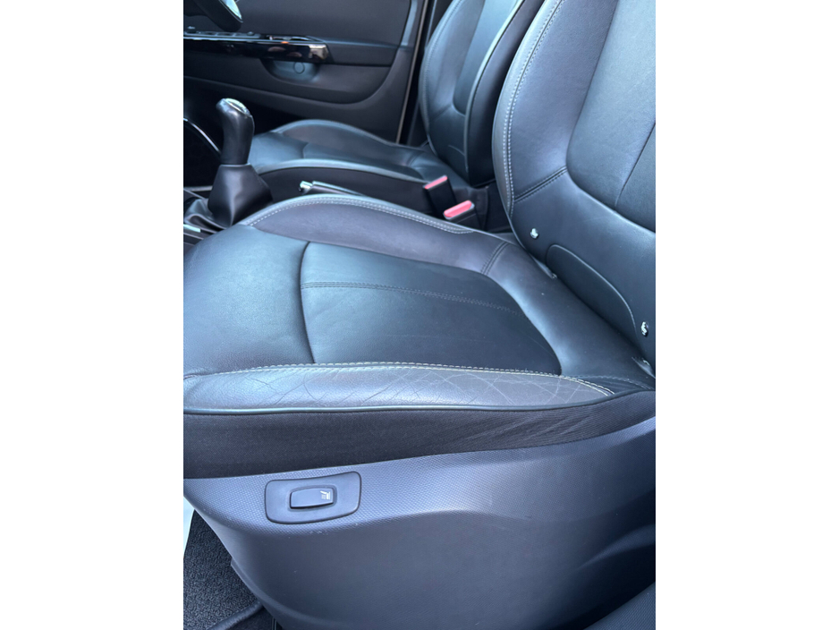 2016 Renault Captur - image 40