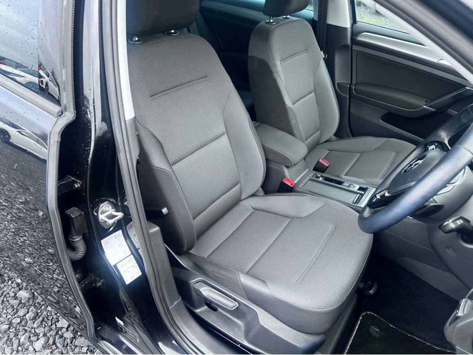 2017 Volkswagen Golf 2017 Volkswagen Golf 1.2 TSI Automatic (19K KM Only) €17,500