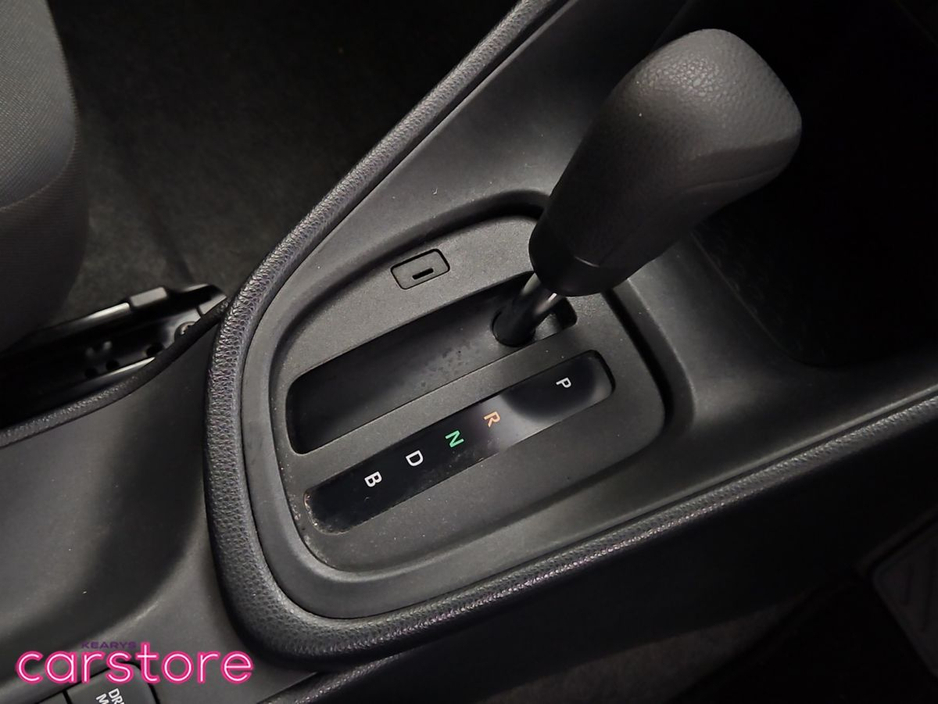 2023 Toyota Yaris - image 20