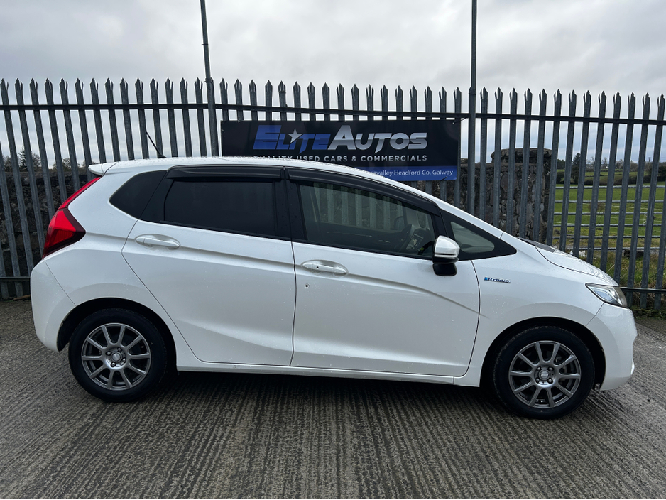 2016 Honda Fit Self Charging Hybrid €10,995