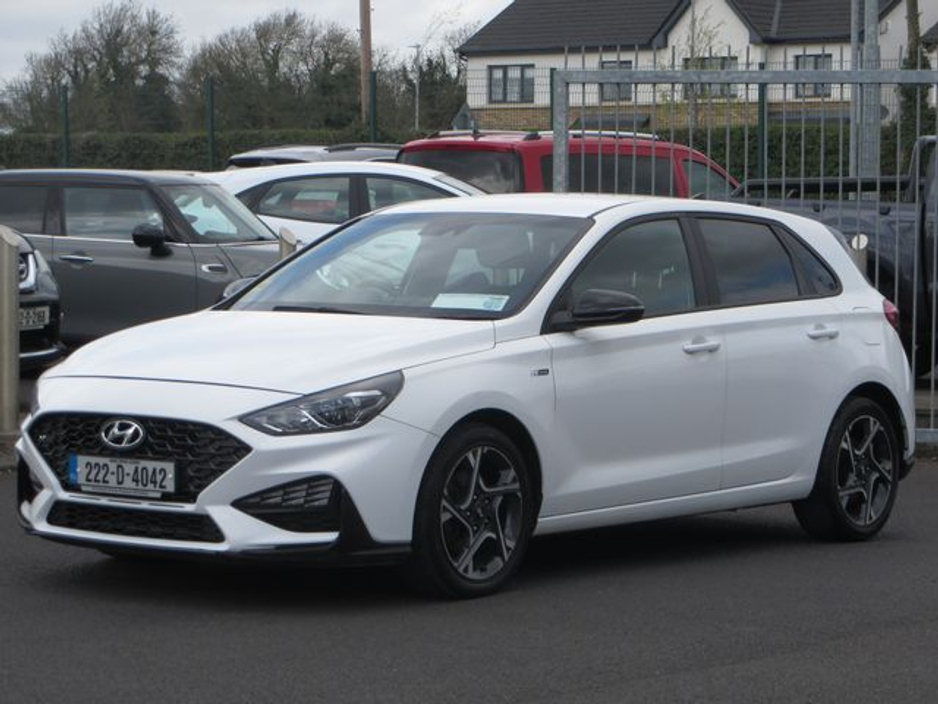 2022 Hyundai i30 - image 7