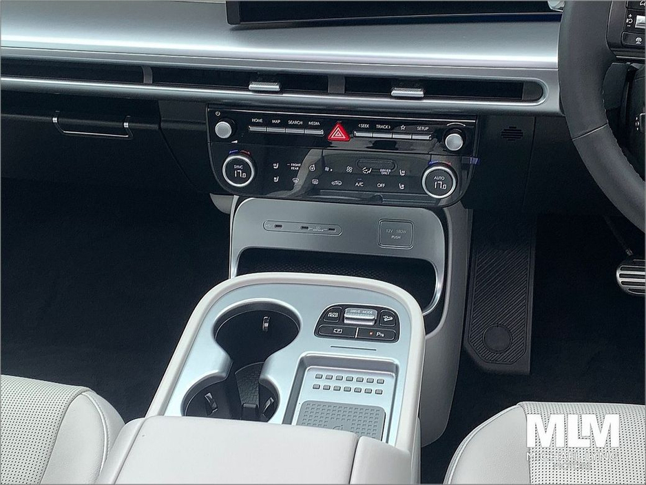 2025 Hyundai Ioniq 9  €71,995