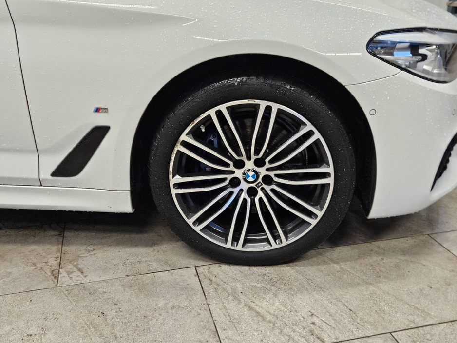 2020 BMW 5 Series 530e M Sport €31,950