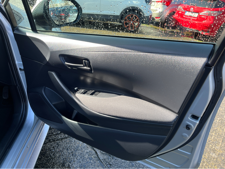 2020 Toyota Corolla - image 12