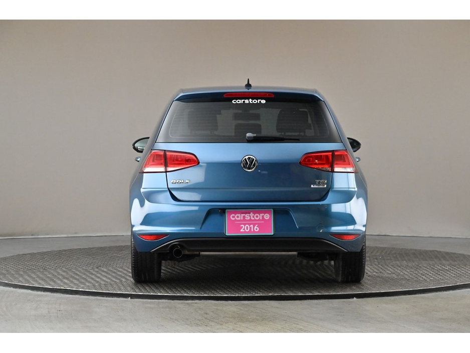 2016 Volkswagen Golf - image 8