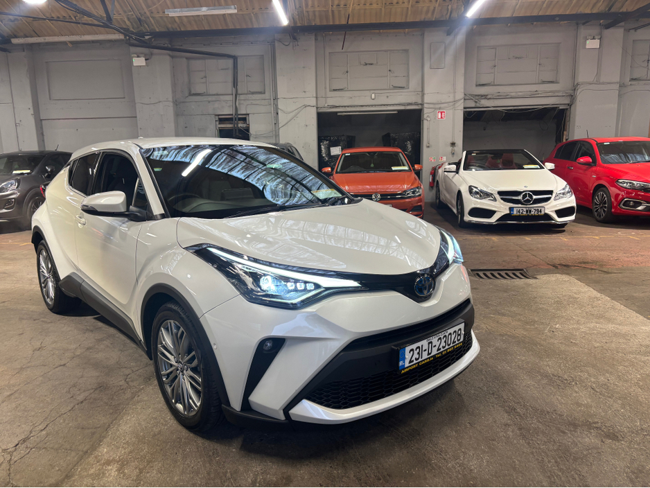2023 Toyota C-HR HYBRID SOL 4DR AUTO €24,499
