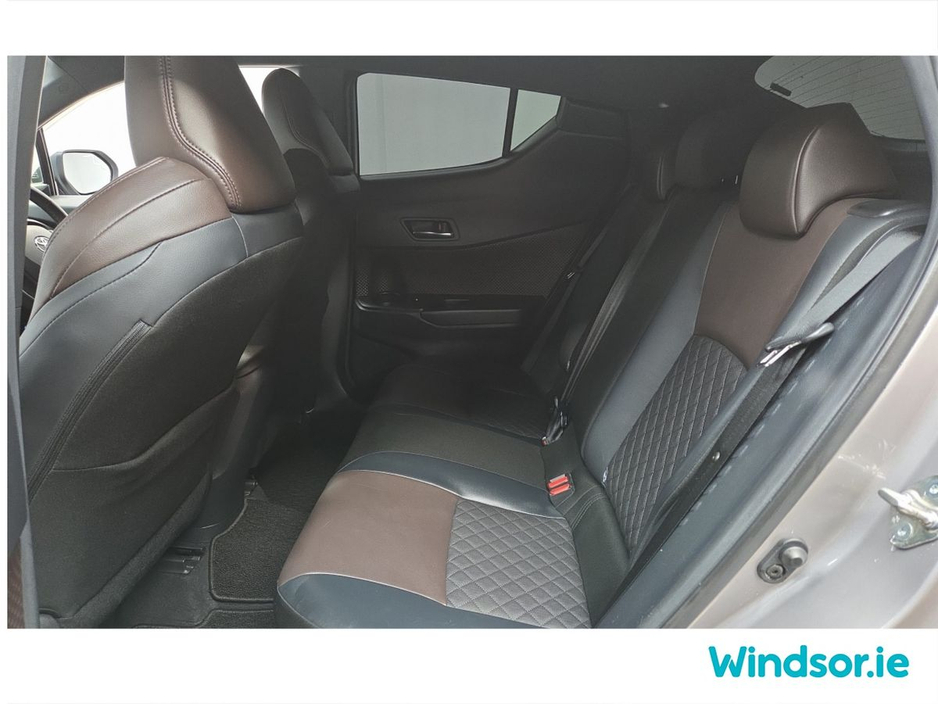 2019 Toyota C-HR - image 8