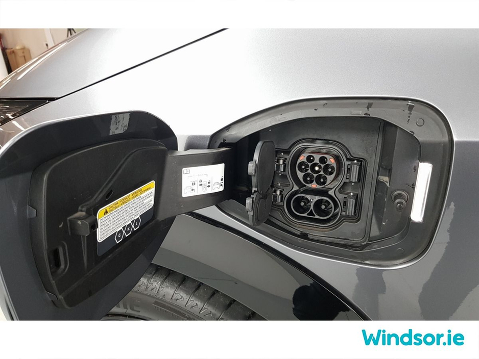 2025 Nissan Ariya - image 21