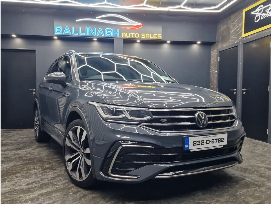 2023 Volkswagen Tiguan - image 13