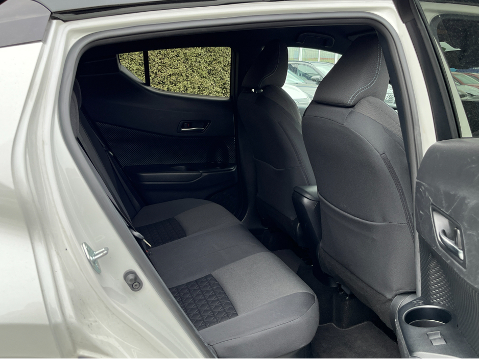 2021 Toyota C-HR - image 9