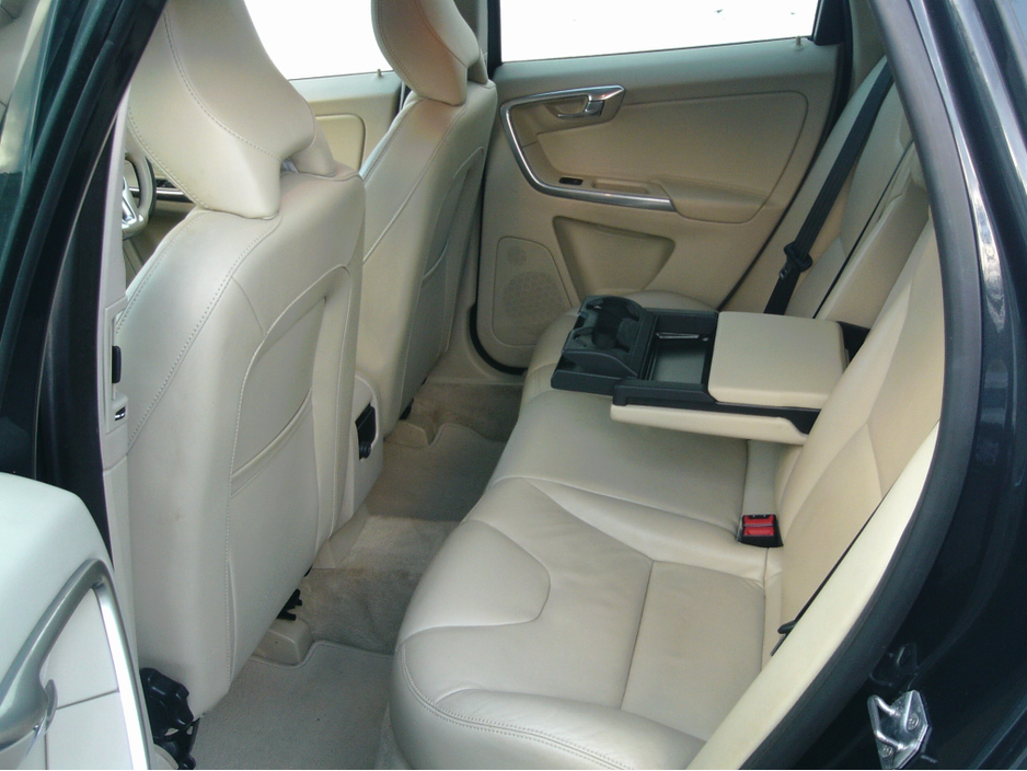 2015 Volvo XC60 D4 FWD SE GT 5DR AUTO * FSH * NCT 05/27 €17,495