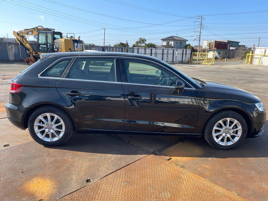 2015 Audi A3 - image 6