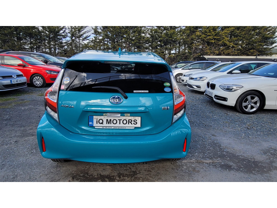 2017 Toyota Aqua - image 5