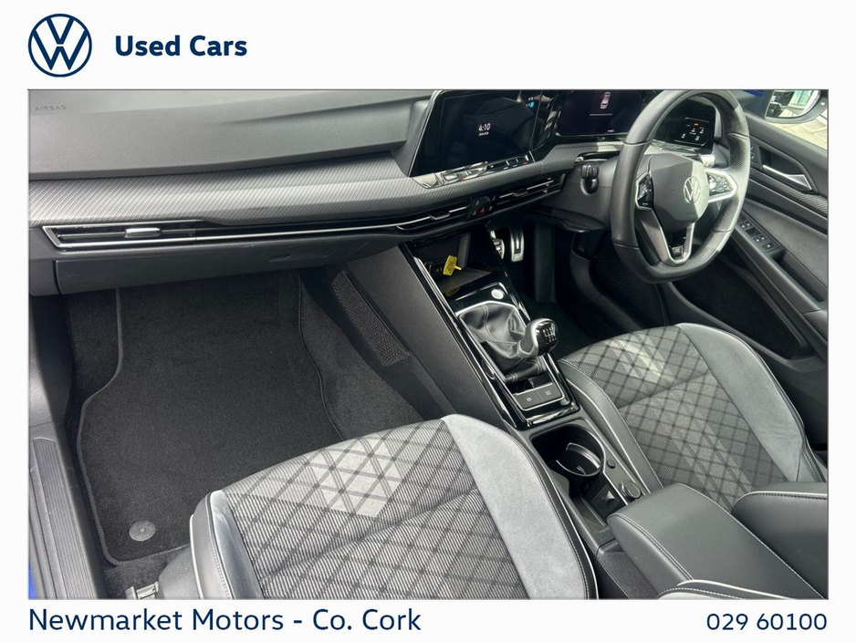 2024 Volkswagen Golf - image 20