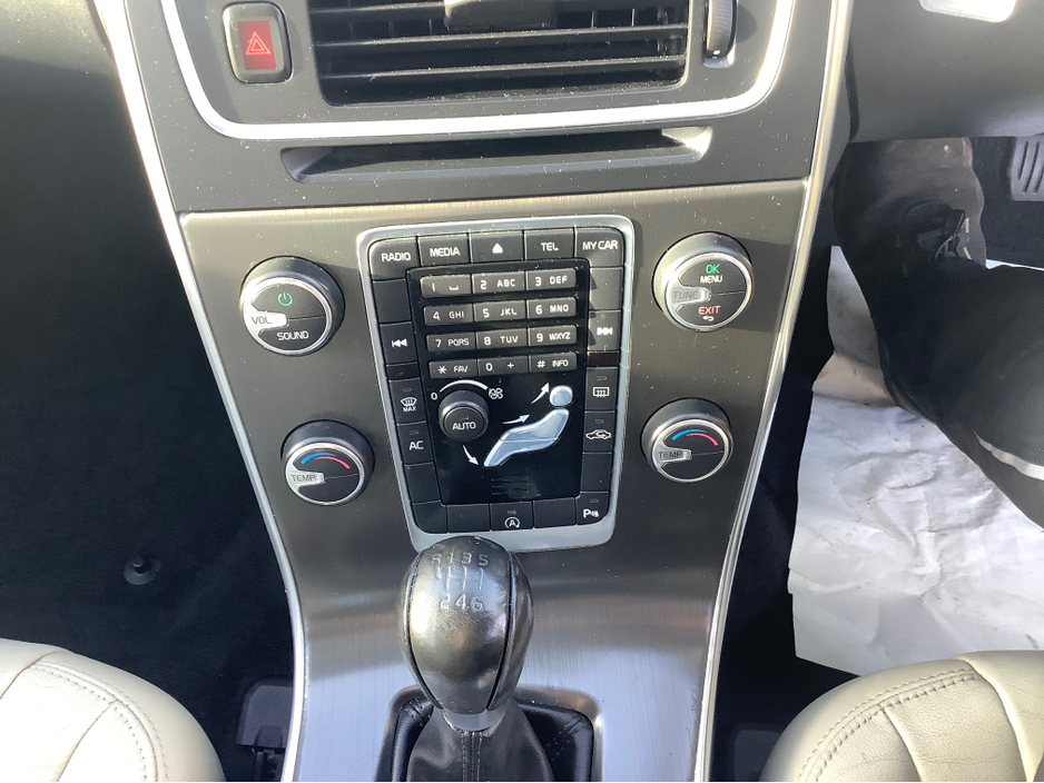 2014 Volvo S60 D2 SE 4DR €5,000