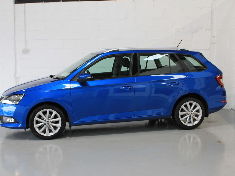 2021 Skoda Fabia - image 4