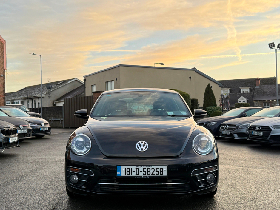 2018 Volkswagen Beetle - image 2