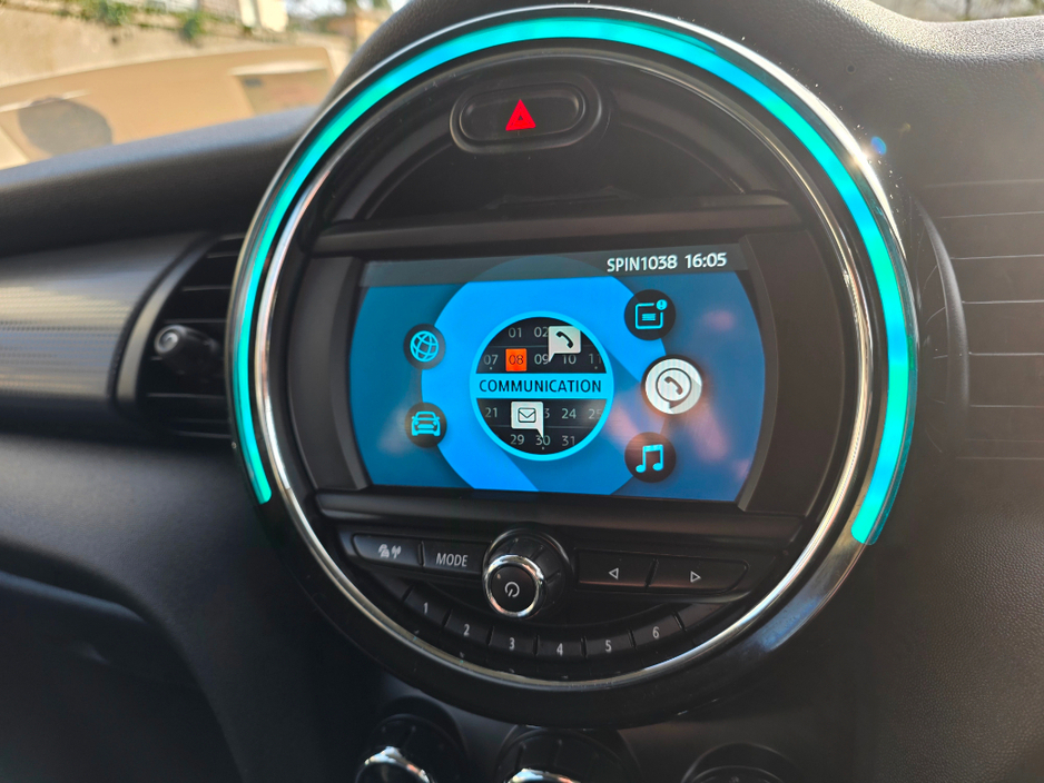 2018 MINI Cooper - image 14