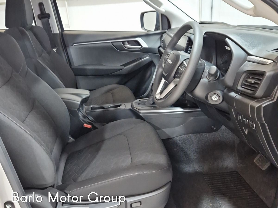 2026 Isuzu D-MAX - image 9